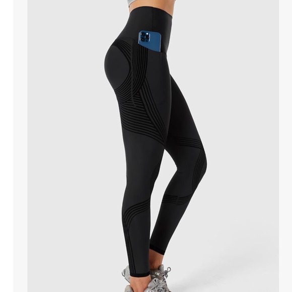 Fanka | Women's Black Seamless Body Sculpt Reversible Athletic Leggings, Size M - Picture 3 of 10
